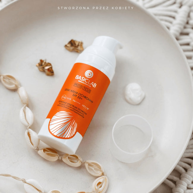 BasicLab Protecticus lekki krem ochronny SPF50+ Prewencja i Antyoksydacja 50ml