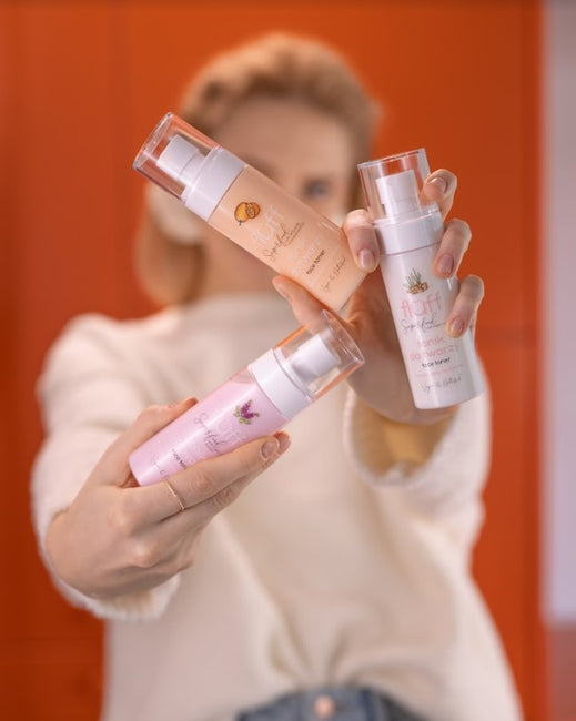 Fluff Superfood Face Toner Revitalizing rewitalizujący tonik do twarzy Mleczko Tygrysie 100ml