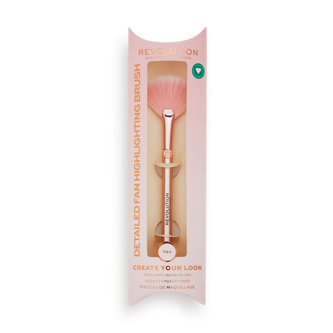 Makeup Revolution Create Detailed Fan Highlighting Brush pędzel wachlarzowy do rozświetlacza R24