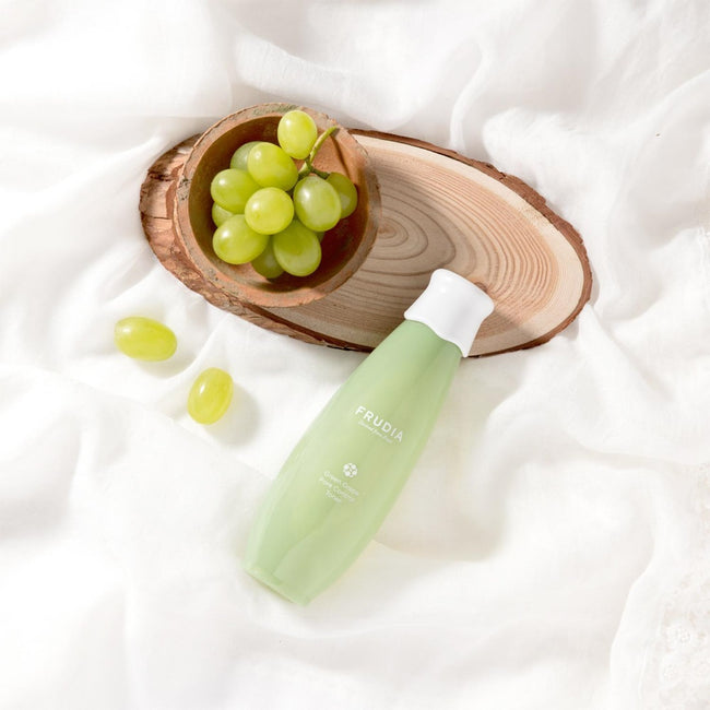 Frudia Green Grape Pore Control Toner tonik do twarzy na bazie winogron 195ml