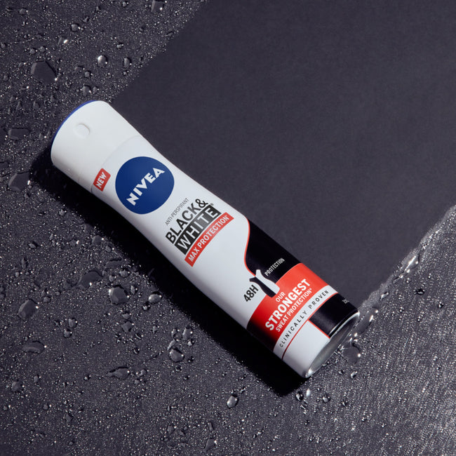 Nivea Black&White Max Protection antyperspirant spray 150ml