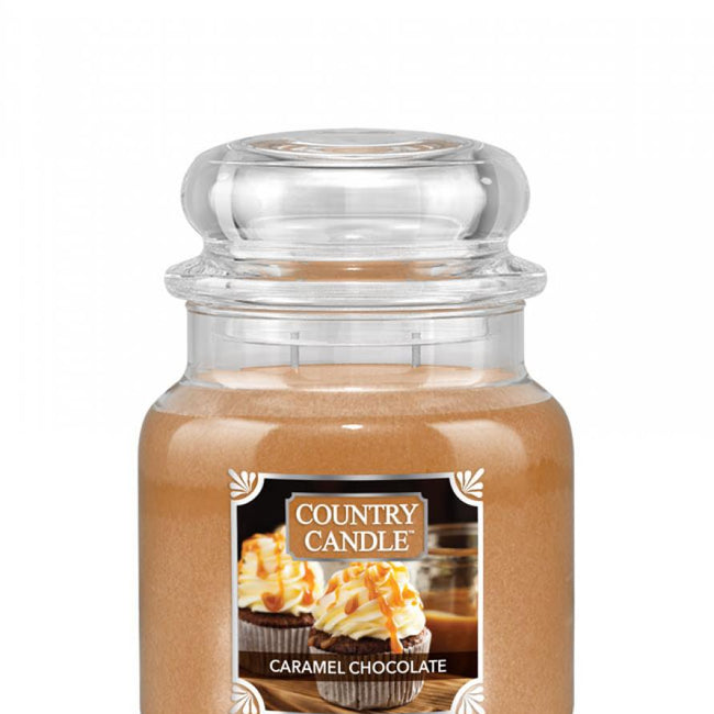 Country Candle Średnia świeca zapachowa z dwoma knotami Caramel Chocolate 453g