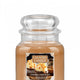 Country Candle Średnia świeca zapachowa z dwoma knotami Caramel Chocolate 453g
