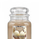 Country Candle Średnia świeca zapachowa z dwoma knotami Coconut Marshmallow 453g